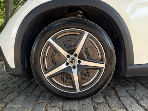 Mercedes-Benz EQE SUV 350 4Matic Edition 9