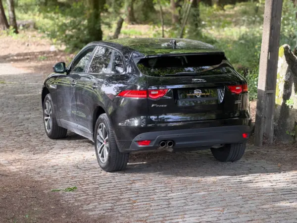 Jaguar F-Pace 35