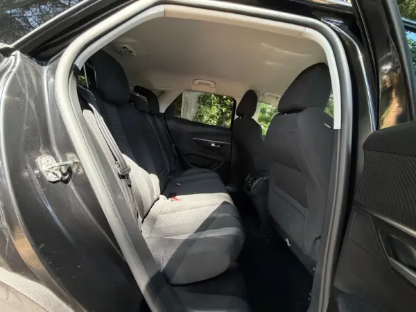 Peugeot 3008 1.2 PureTech Allure Pack EAT8 59
