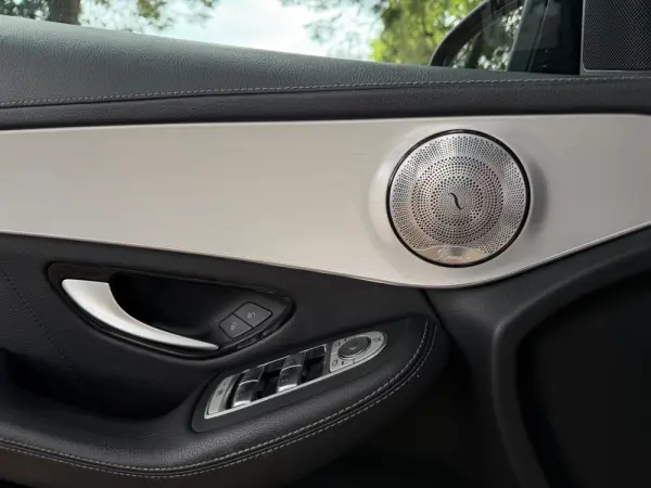 Mercedes-Benz GLC 300 de Coupé 4Matic 23
