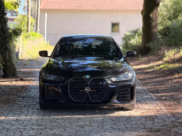 BMW i4 eDrive40 Desportiva M 54