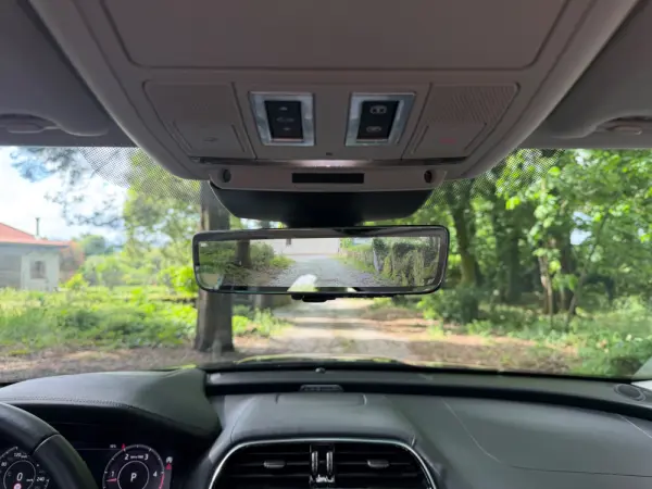 Jaguar XE 2.0 D R-Dynamic S 29