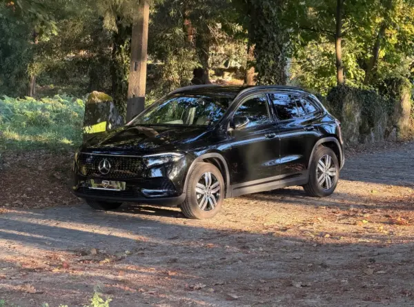 Mercedes-Benz EQA 300 4Matic AMG Line 3