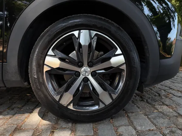 Peugeot 3008 1.2 PureTech Allure Pack EAT8 70