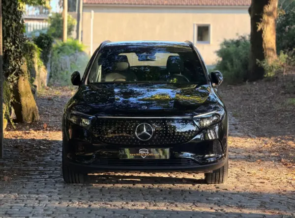 Mercedes-Benz EQA 300 4Matic AMG Line 43