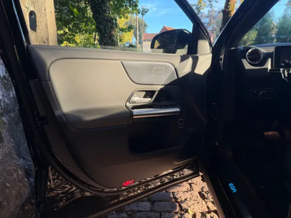 Mercedes-Benz EQA 300 4Matic AMG Line 30