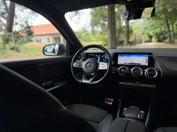 Mercedes-Benz EQA 250 AMG Line 11