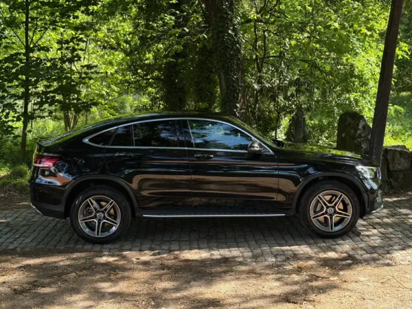 Mercedes-Benz GLC 300 e Coupé 4Matic 8
