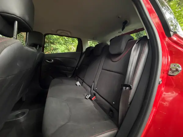 Renault Clio Sport Tourer 37