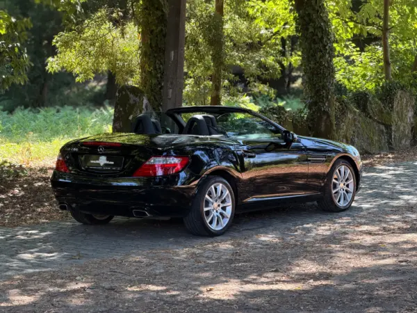 Mercedes-Benz SLK 200 Outro 56