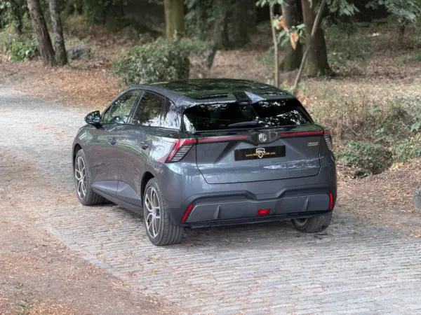 MG MG4 77 kWh Extended Range Luxury 34