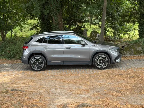 Mercedes-Benz EQA 250 AMG Line 8