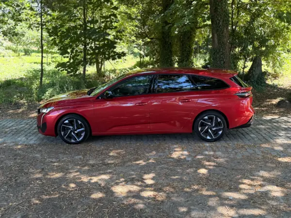 Peugeot 308 SW 1.2 PureTech Allure Pack EAT8 9