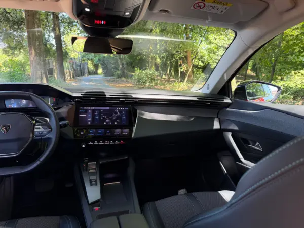 Peugeot 308 SW 1.2 PureTech Allure Pack EAT8 14