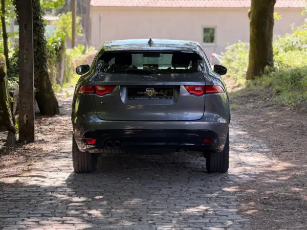 Jaguar F-Pace 2.0 i4D Portfolio AWD Aut. 27