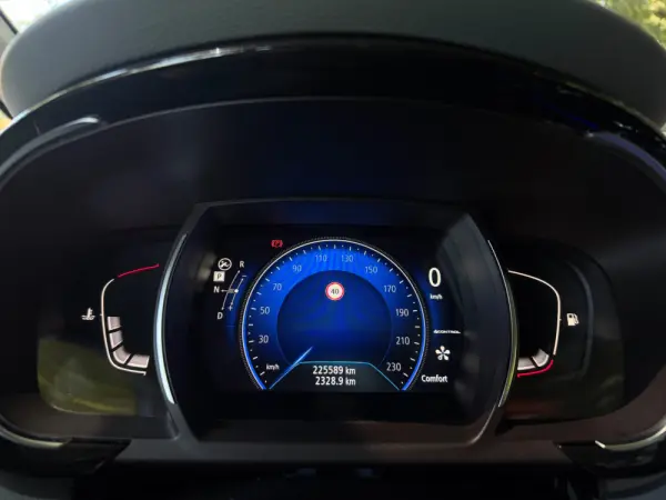 Renault Espace 1.6 dCi Initiale Paris EDC 38