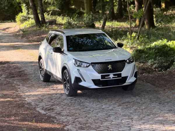 Peugeot 2008 1.2 PureTech Allure 2