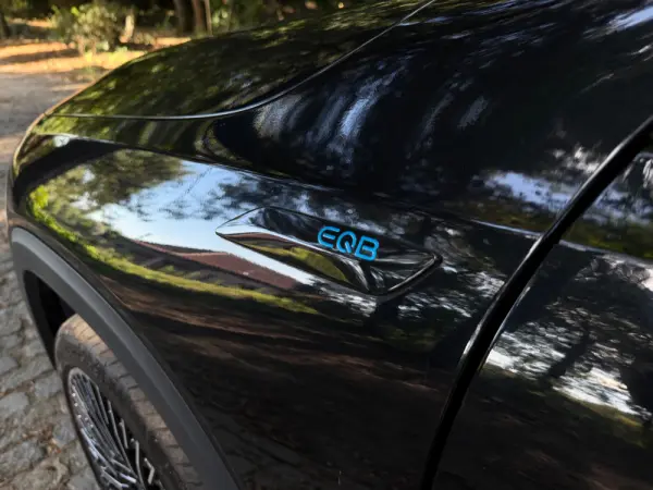 Mercedes-Benz EQB 350 4Matic AMG Line 13