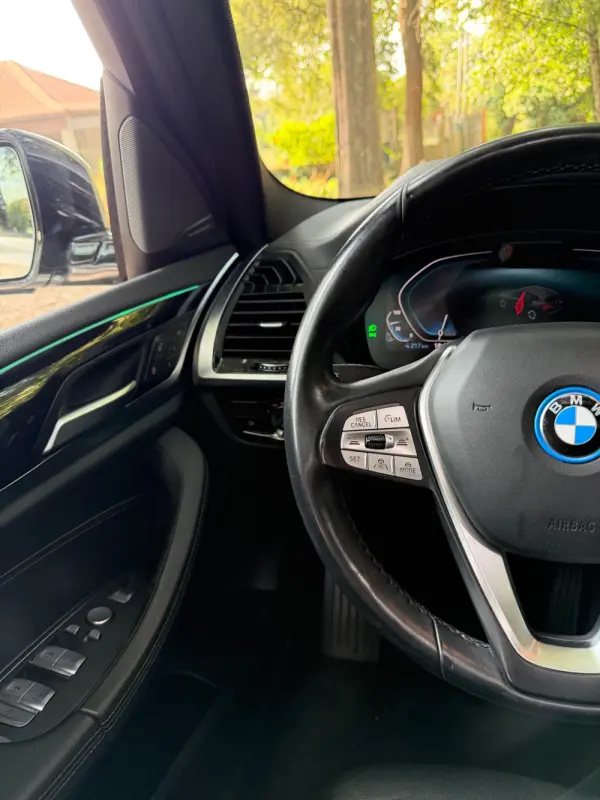 BMW iX3 M Sport Impressive 17