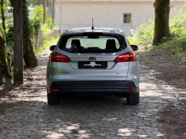 Ford Focus SW 1.0 EcoBoost Titanium 35