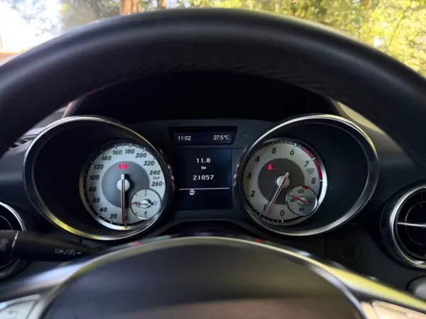 Mercedes-Benz SLK 200 Outro 31