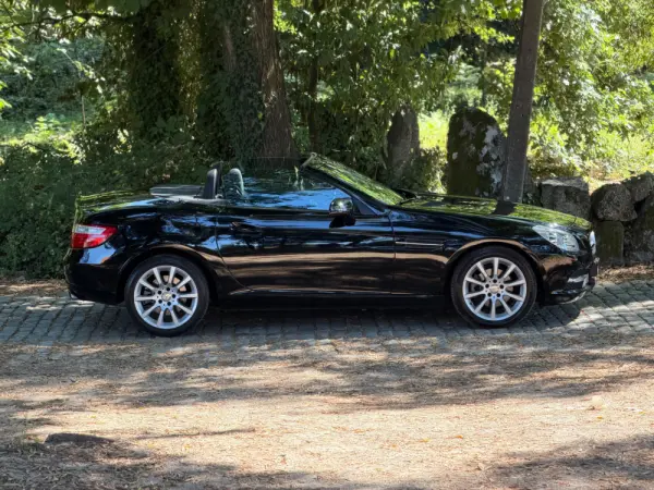 Mercedes-Benz SLK 200 Outro 8