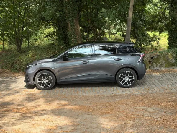 MG MG4 77 kWh Extended Range Luxury 9