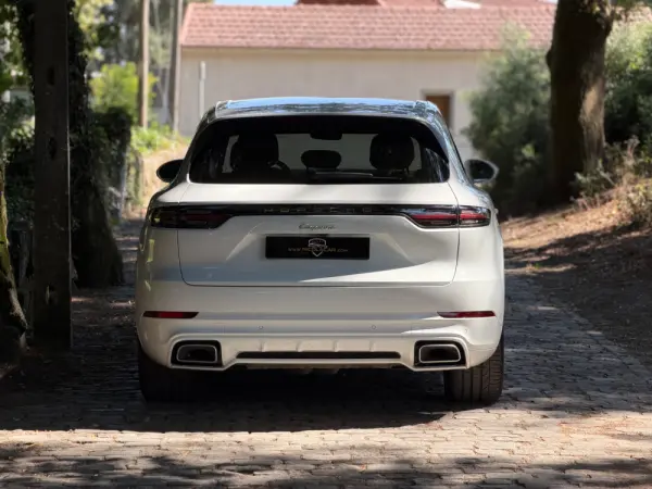 Porsche Cayenne E-Hybrid 63