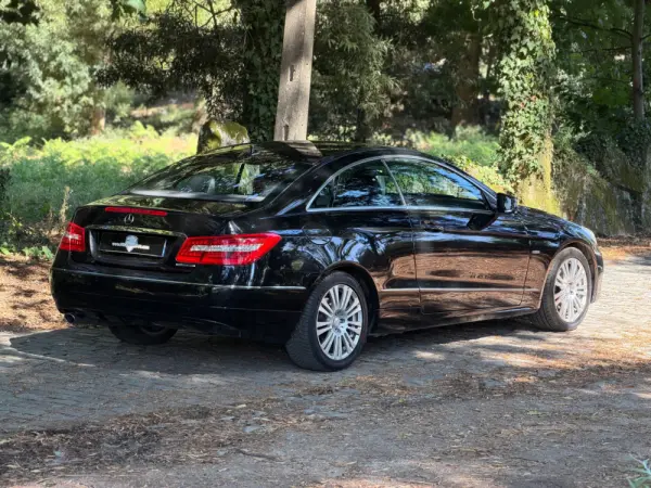 Mercedes-Benz E 220 (BlueTEC) d 9G-TRONIC 64