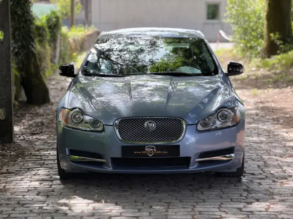 Jaguar XF 2.7 D V6 Premium Luxury 43