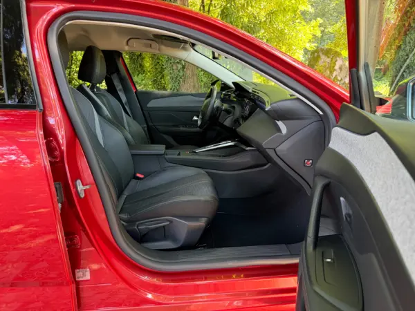 Peugeot 308 SW 1.2 PureTech Allure Pack EAT8 35