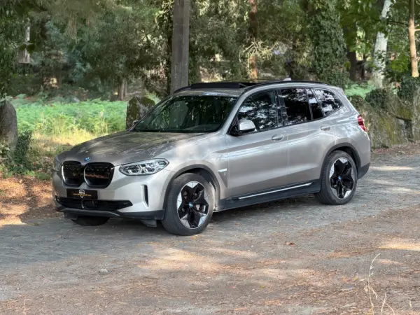 BMW iX3 M Sport Impressive 4