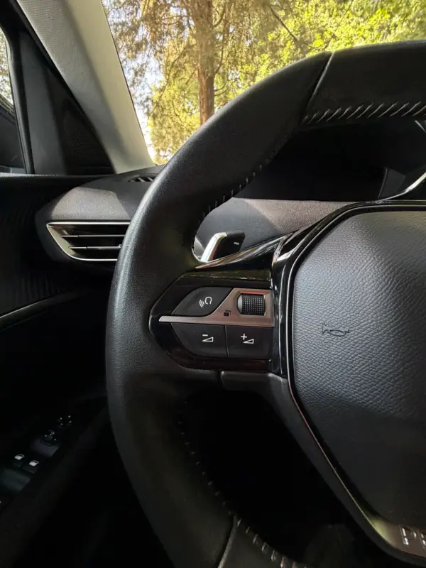 Peugeot 3008 1.2 PureTech Allure Pack EAT8 20