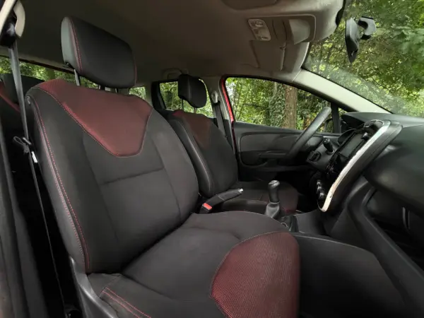 Renault Clio Sport Tourer 39