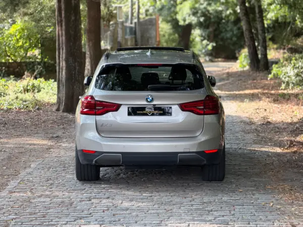 BMW iX3 M Sport Impressive 51