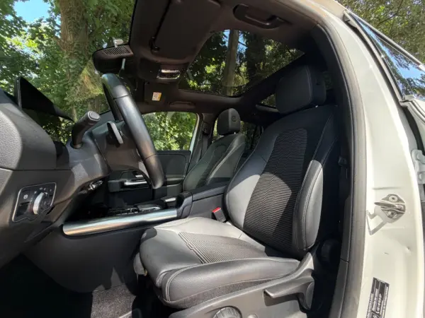 Mercedes-Benz GLA 250 e 8G-DCT Special Edition 47
