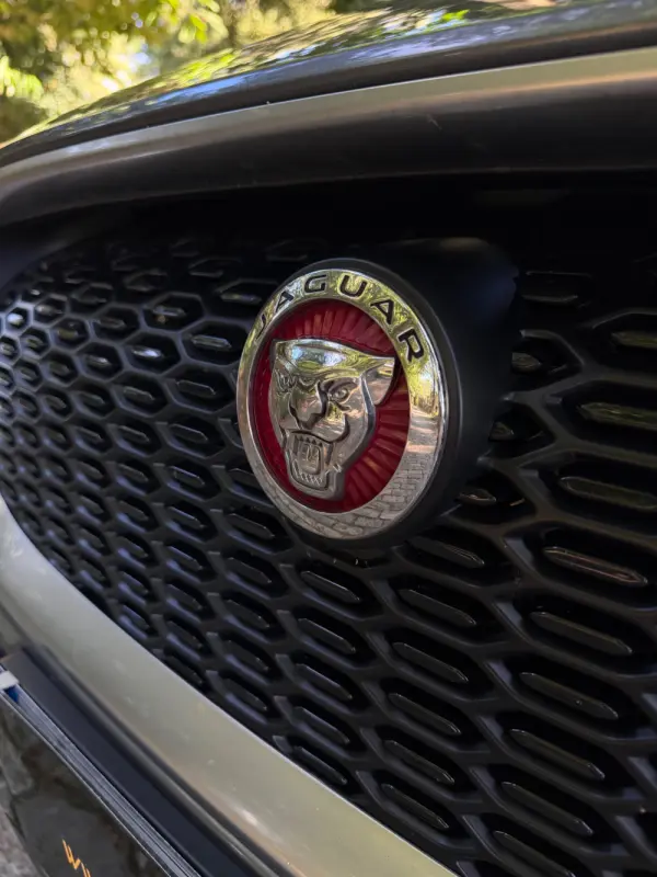 Jaguar I-Pace EV400 R-Dynamic HSE AWD 11