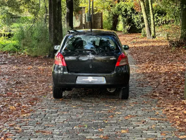 Toyota Yaris 1.0 VVT-i High Pack MM 32