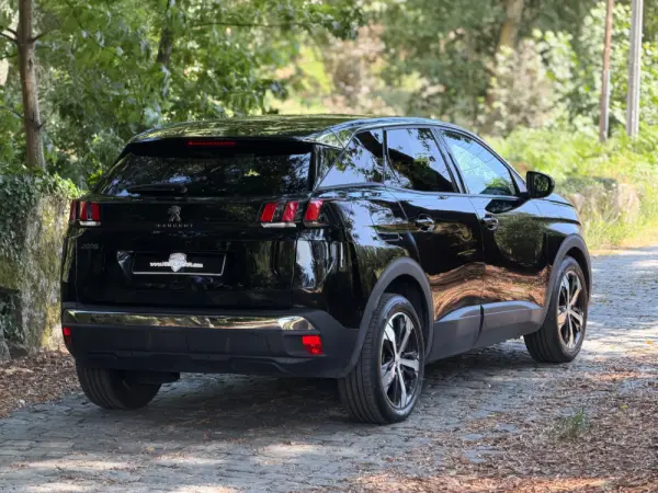 Peugeot 3008 1.2 PureTech Allure Pack EAT8 7