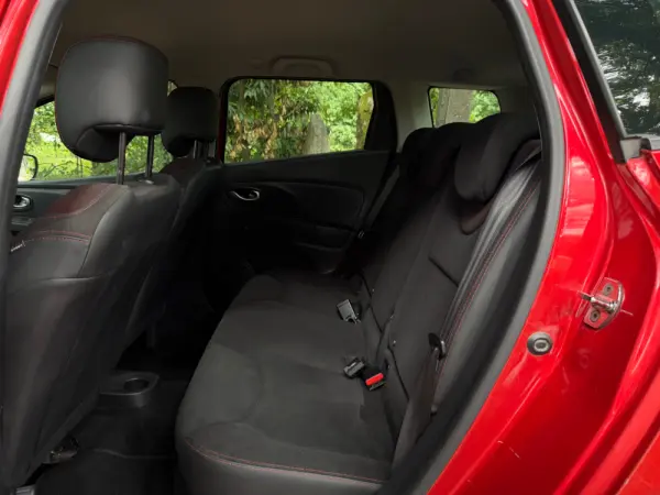 Renault Clio Sport Tourer 38