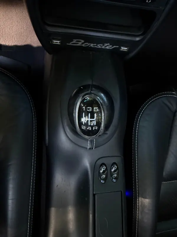 Porsche Boxster 2.7 41
