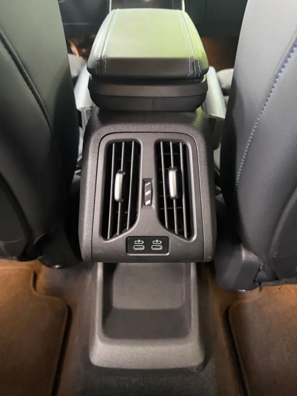 BMW X2 18 d sDrive Auto Pack M 27