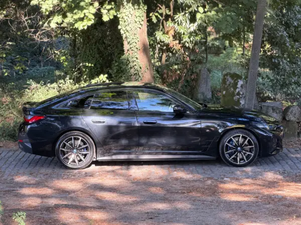 BMW i4 eDrive40 Desportiva M 8