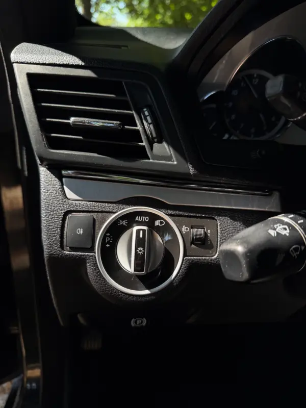 Mercedes-Benz E 220 (BlueTEC) d 9G-TRONIC 23