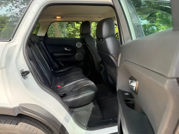 Land Rover Range Rover Evoque 30