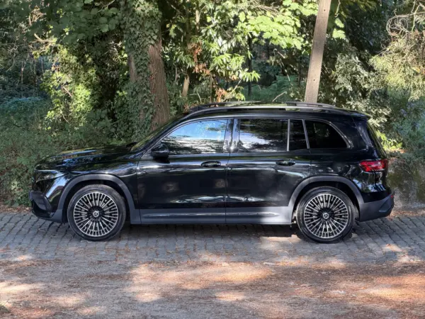 Mercedes-Benz EQB 350 4Matic AMG Line 9
