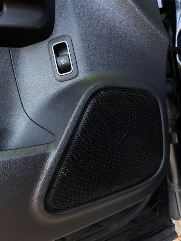 Mercedes-Benz EQB 350 4Matic AMG Line 32