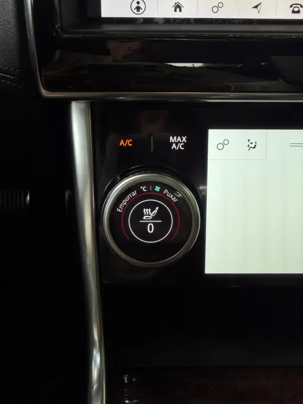 Jaguar XE 2.0 D R-Dynamic S 27