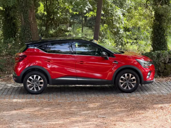 Renault Captur 1.0 TCe Exclusive 8