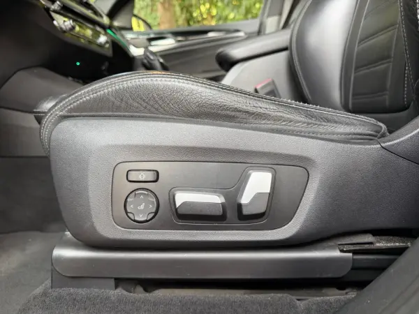 BMW iX3 M Sport Impressive 24